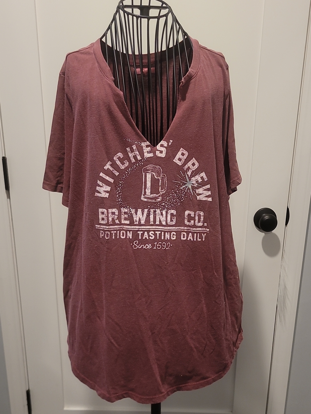 Maurices Witches' Brew Graphic Short Sleeve Tee - Mauve